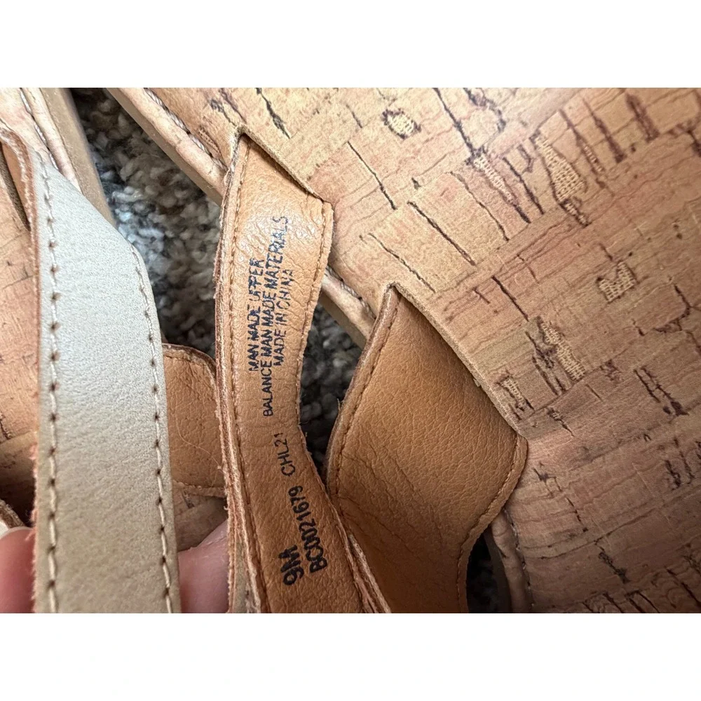 B.O.C. Born Concept Womens Beige Crisscross Slide Sandals Cork Footbed 9M